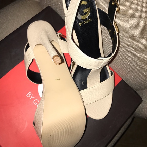 Guess strap Sandals - Picture 3 of 8